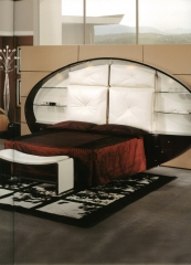 Luxusbett "Oval" Breite 150/200 mit Nachttischen